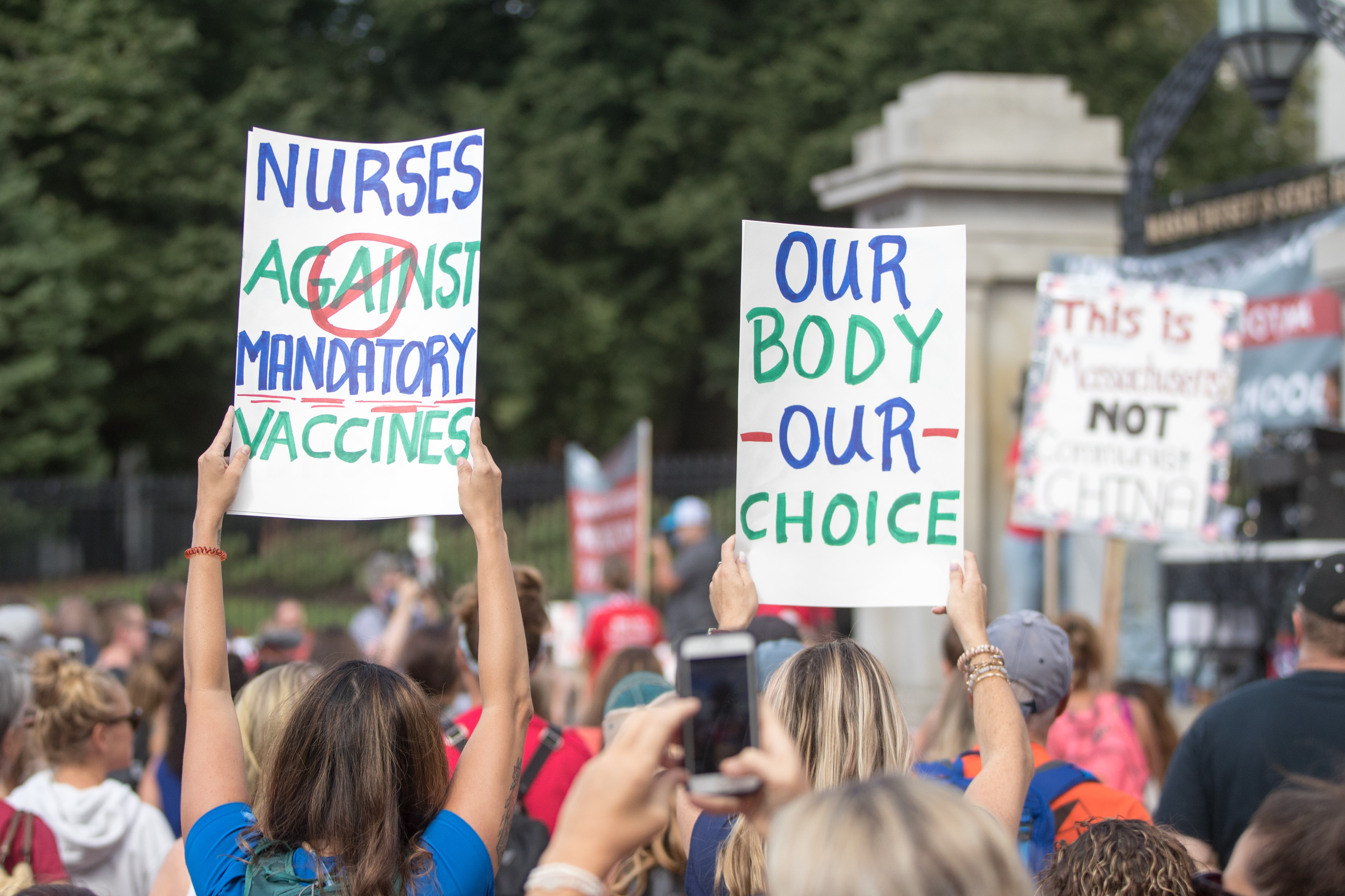 Hundreds of North Carolina Healthcare Workers Protest COVID Vaccination Mandate - Newsweek