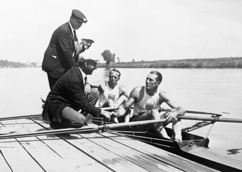 1920s: An Olympic athlete father