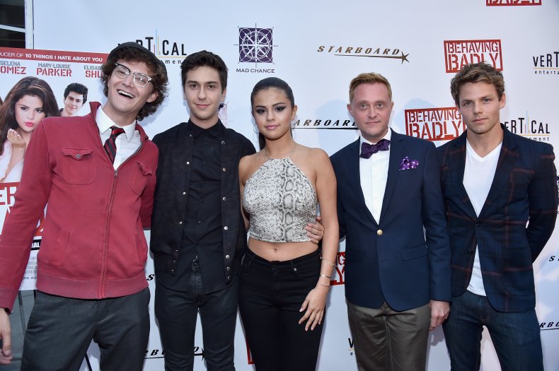 Cast of Behaving Badly