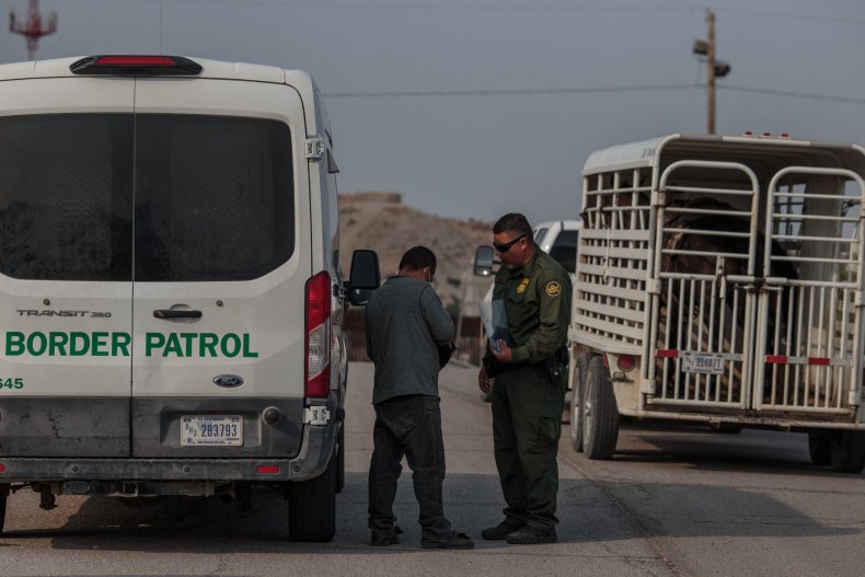 US-MEXICO-BORDER-IMMIGRATION-MIGRANTS