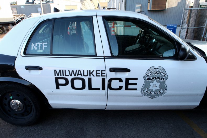child shot Milwaukee