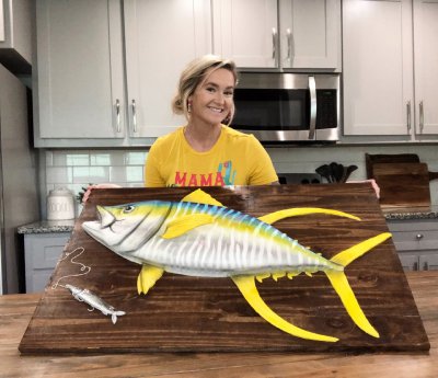 Dusty Sinclair bakes fish and animal cakes Dusty Sinclair bakes fish and animal cakes