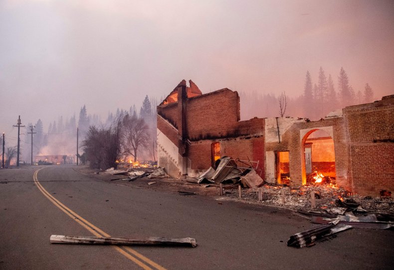 Dixie Fire Grows