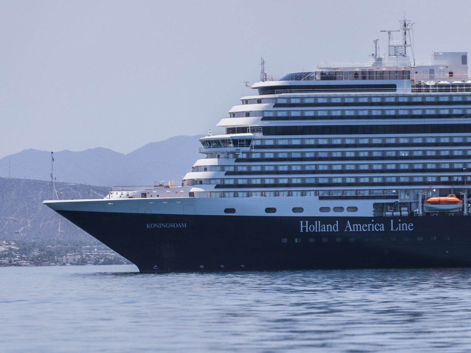 5 Holland America Cruise Guests Killed In Sightseeing Plane Crash In Alaska