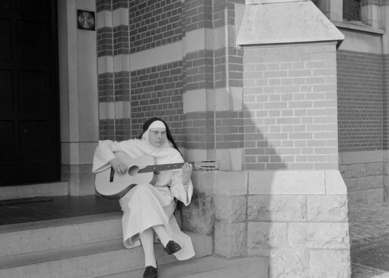 ‘Dominique’ by The Singing Nun