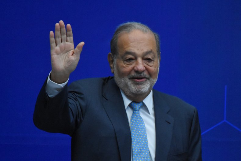 Carlos Slim Helu waving