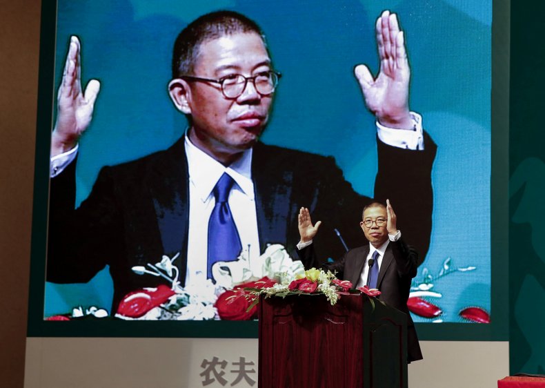 Zhong Shanshan speaking at press conference