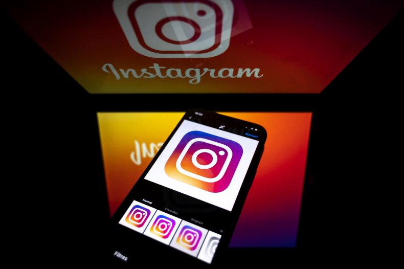 Instagram Removes Hundreds of Accounts
