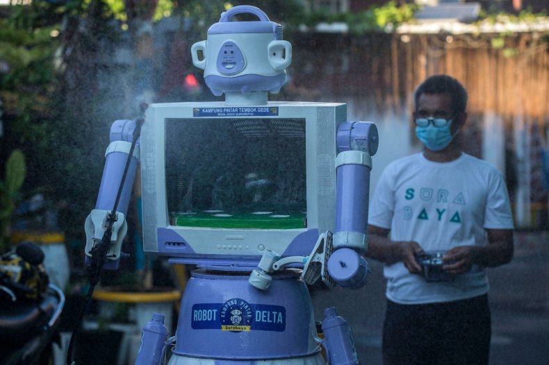 Locals make Delta COVID robot in Indonesia