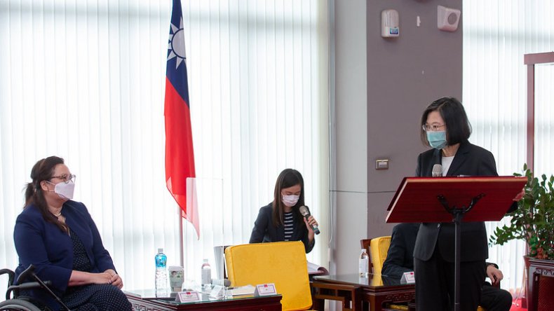 Senators Land In Taipei for Diplomatic Visit