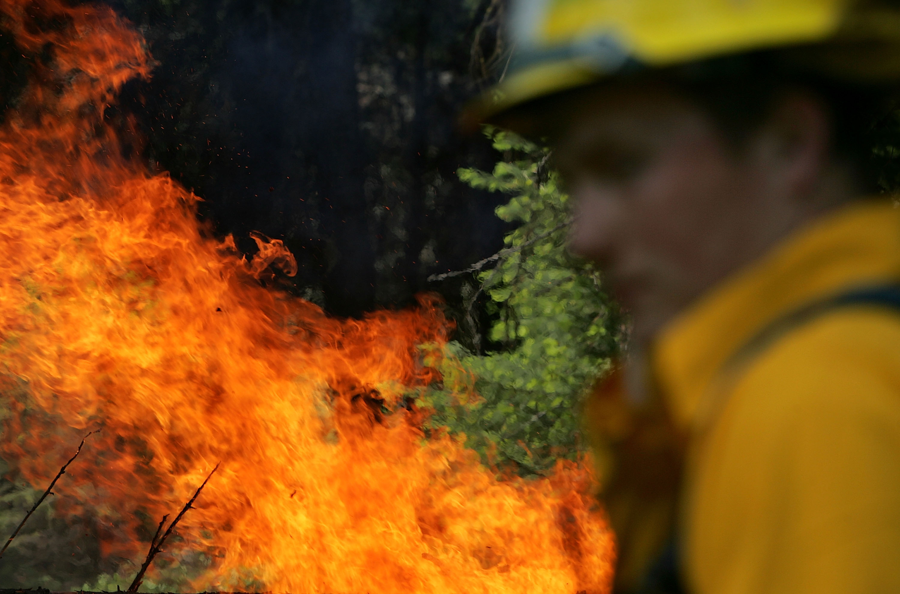 Witness The Heroic Effort: Helicopters Combat Multiple Wildfires In Lapland! - lxo11ey
