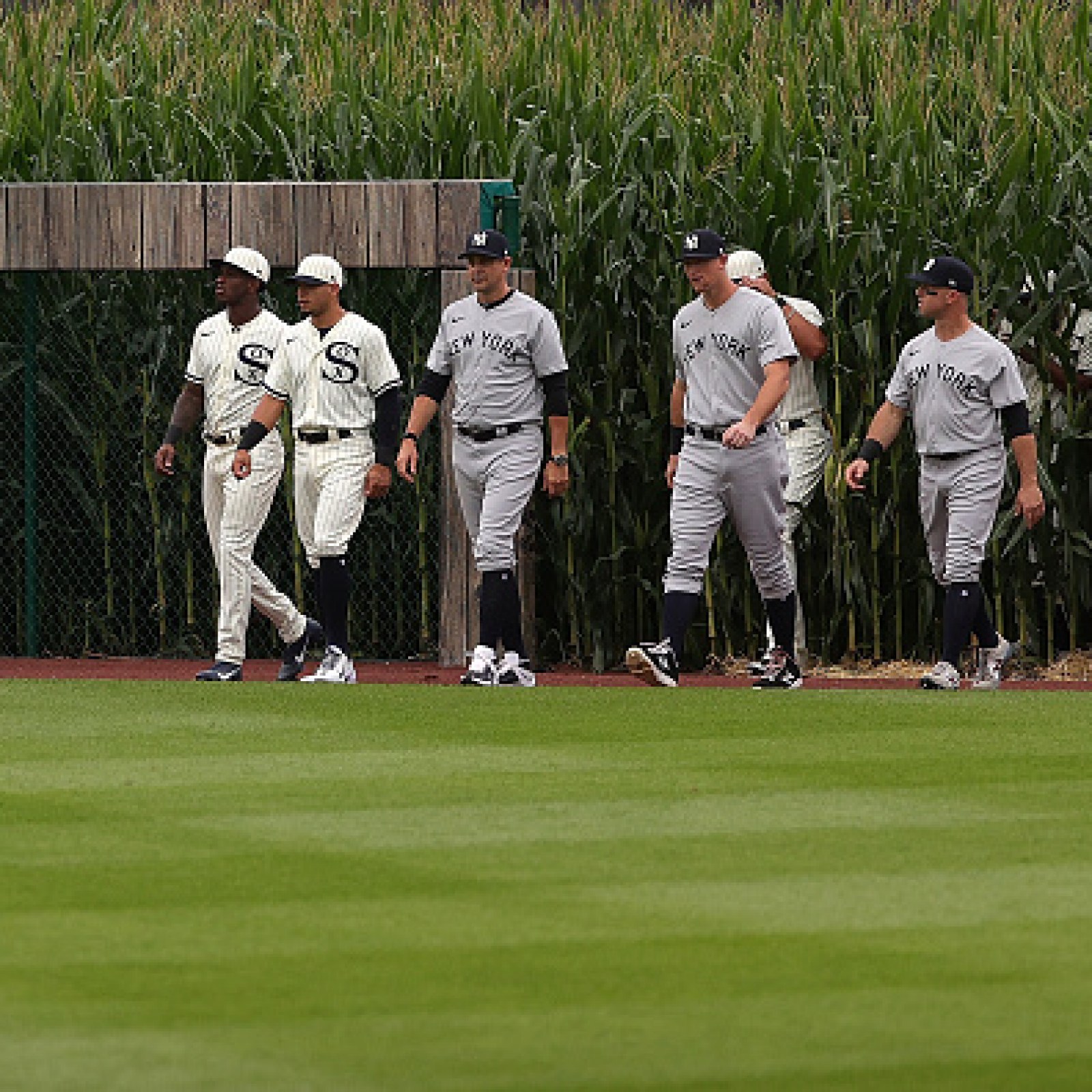Field of Dreams Game Photos: White Sox walk-off against Yankees