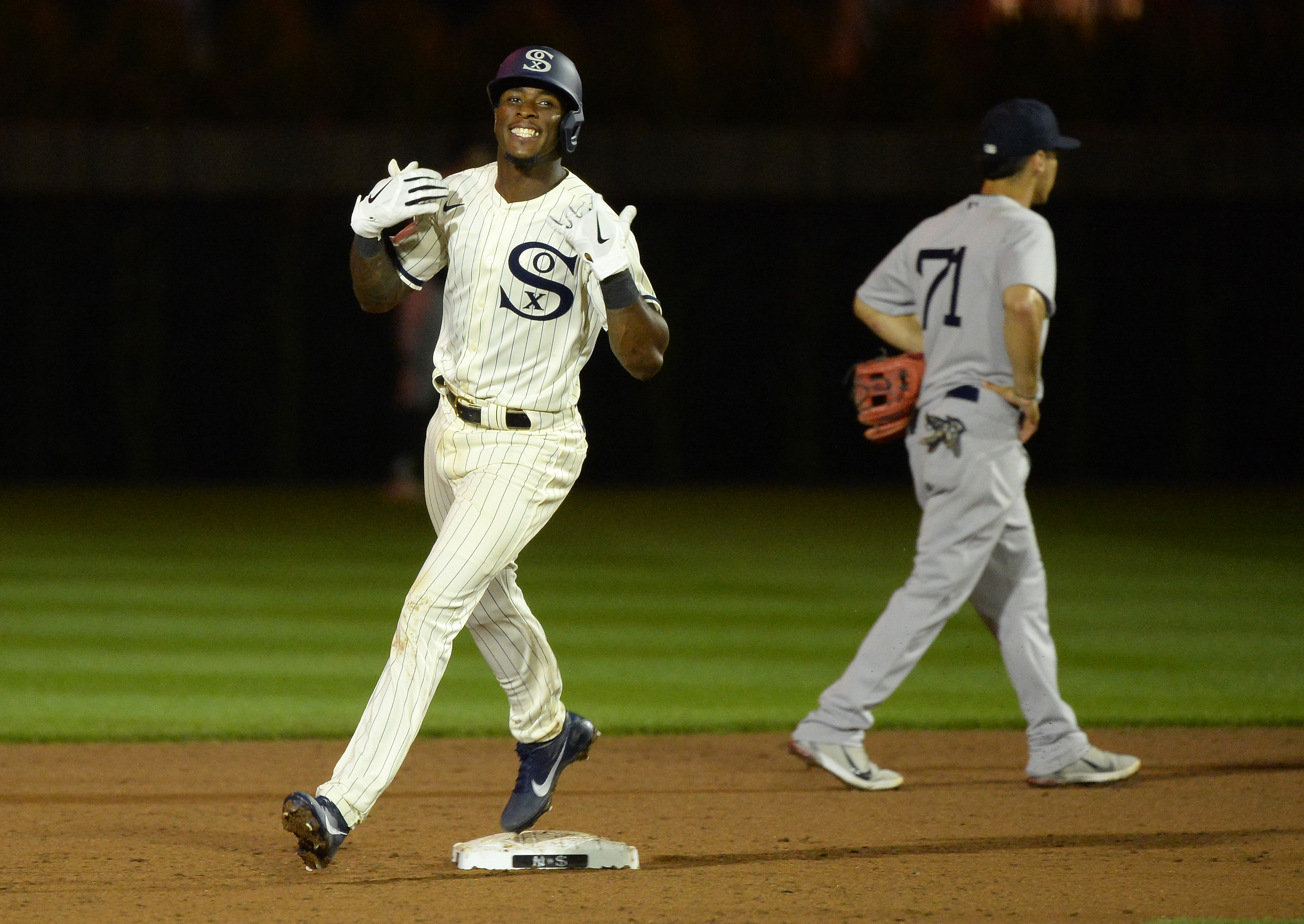 Field of Dreams Game Video of Tim Anderson's Magical Walk-Off Homer Viewed  1M Times