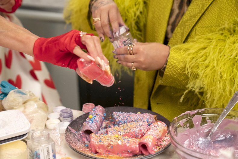 Paris Hilton and Demi Lovato make cannolis