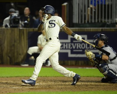 Tim Anderson hitting home run Tim Anderson hitting home run