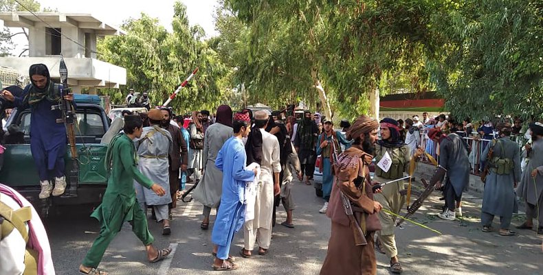 Taliban fighters in Jalalabad