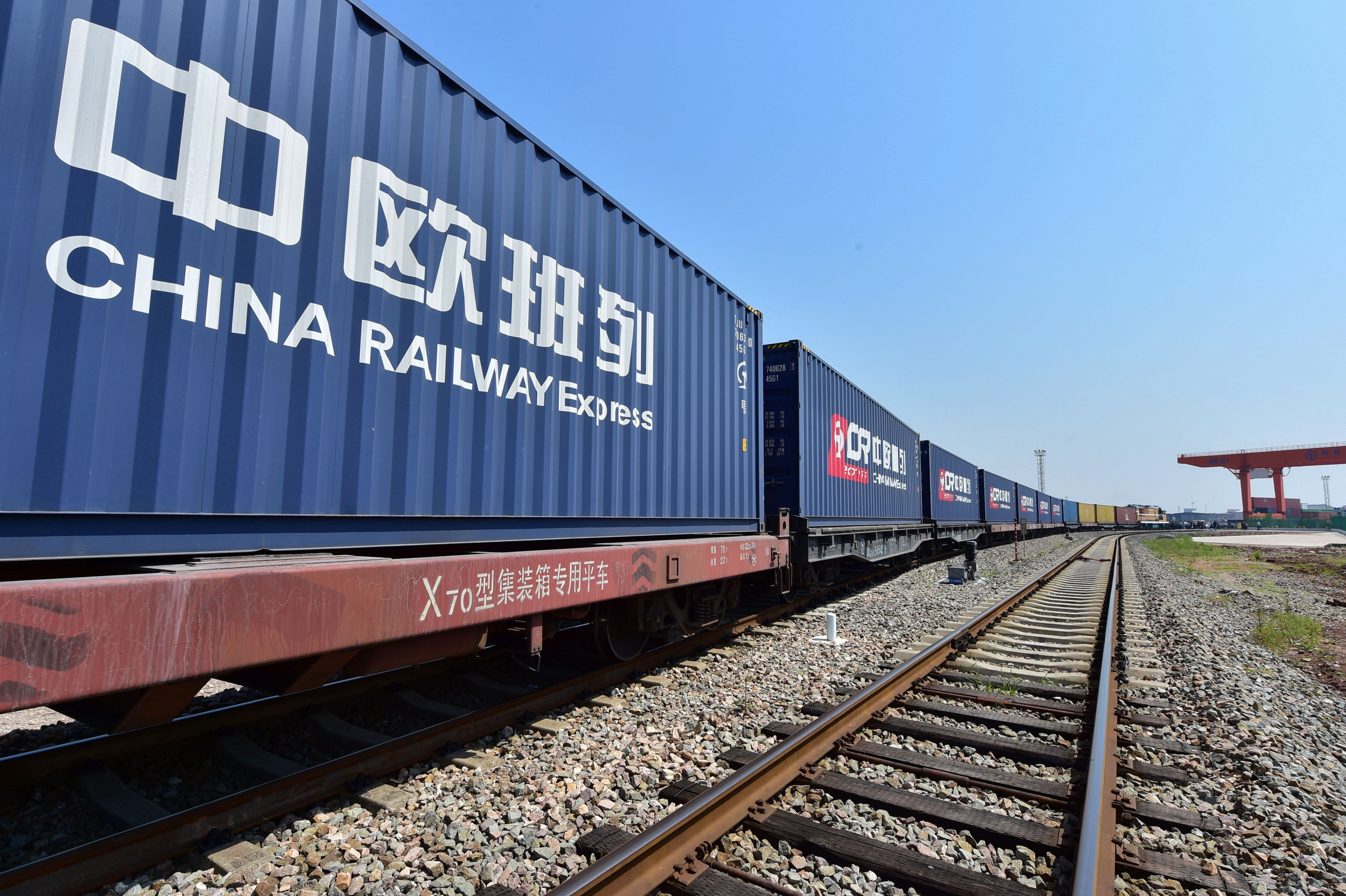 Pranešime teigiama, kad Kinija mažina prekybos geležinkeliais ryšį su Lietuva palei Taivano liniją