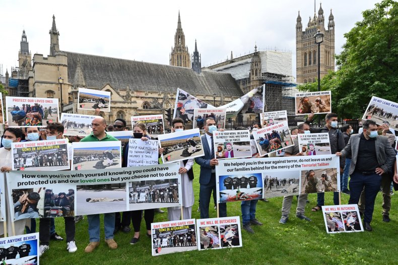 Afghans protests outside British parliament
