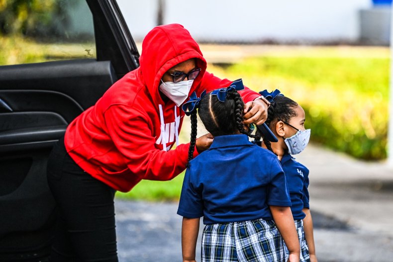 Florida Mom and Students Wearing Masks