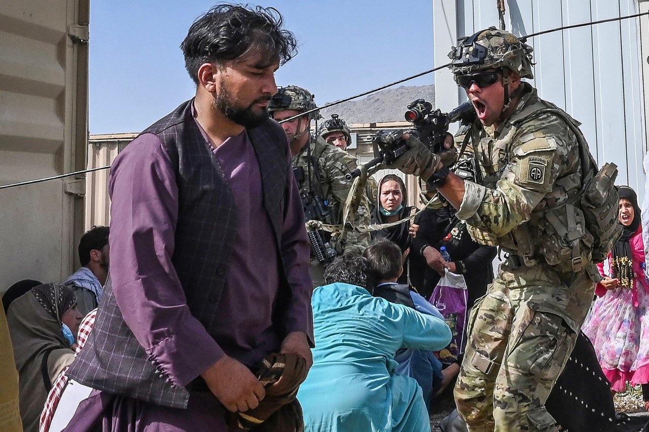 US soldier at Afghan airport