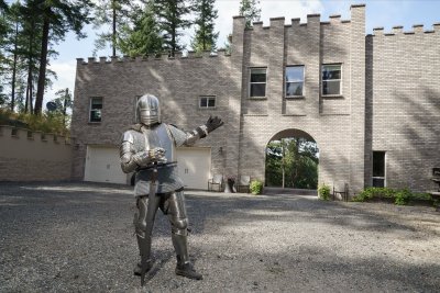 Knight giving house tour in Washington. Knight giving house tour in Washington.