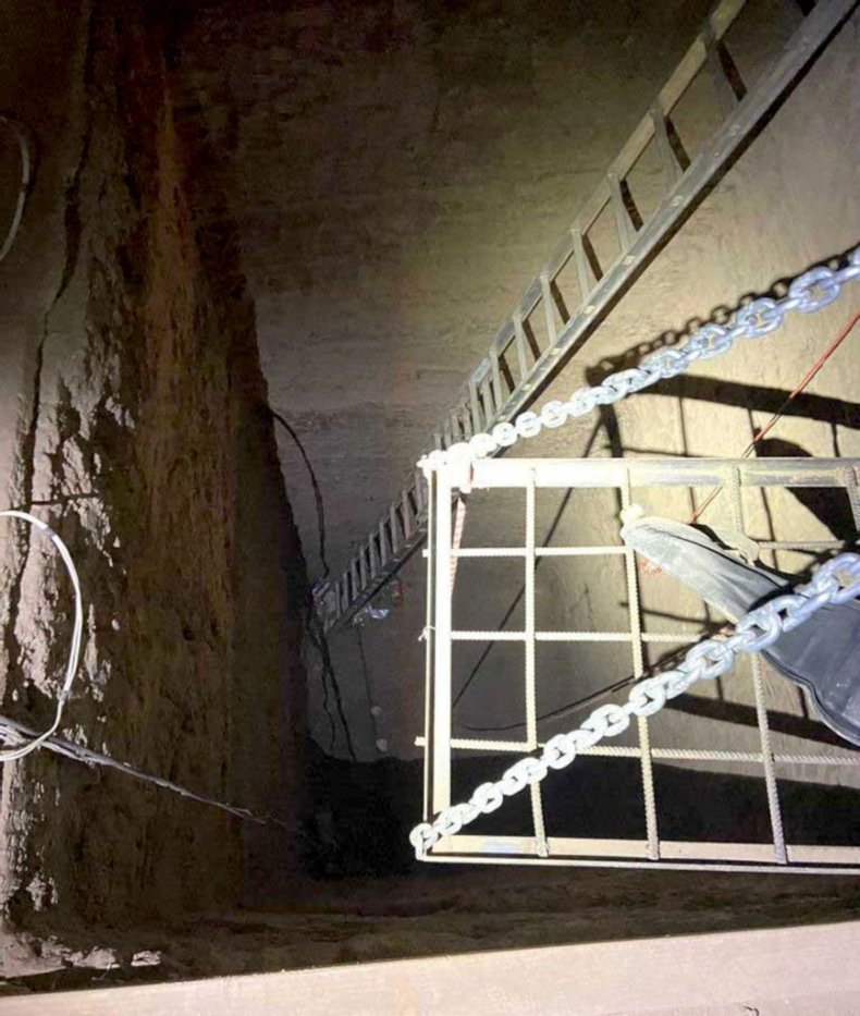 Narcotics Tunnel, Zenger
