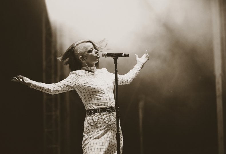Shirley Manson hosts 'The Jump'