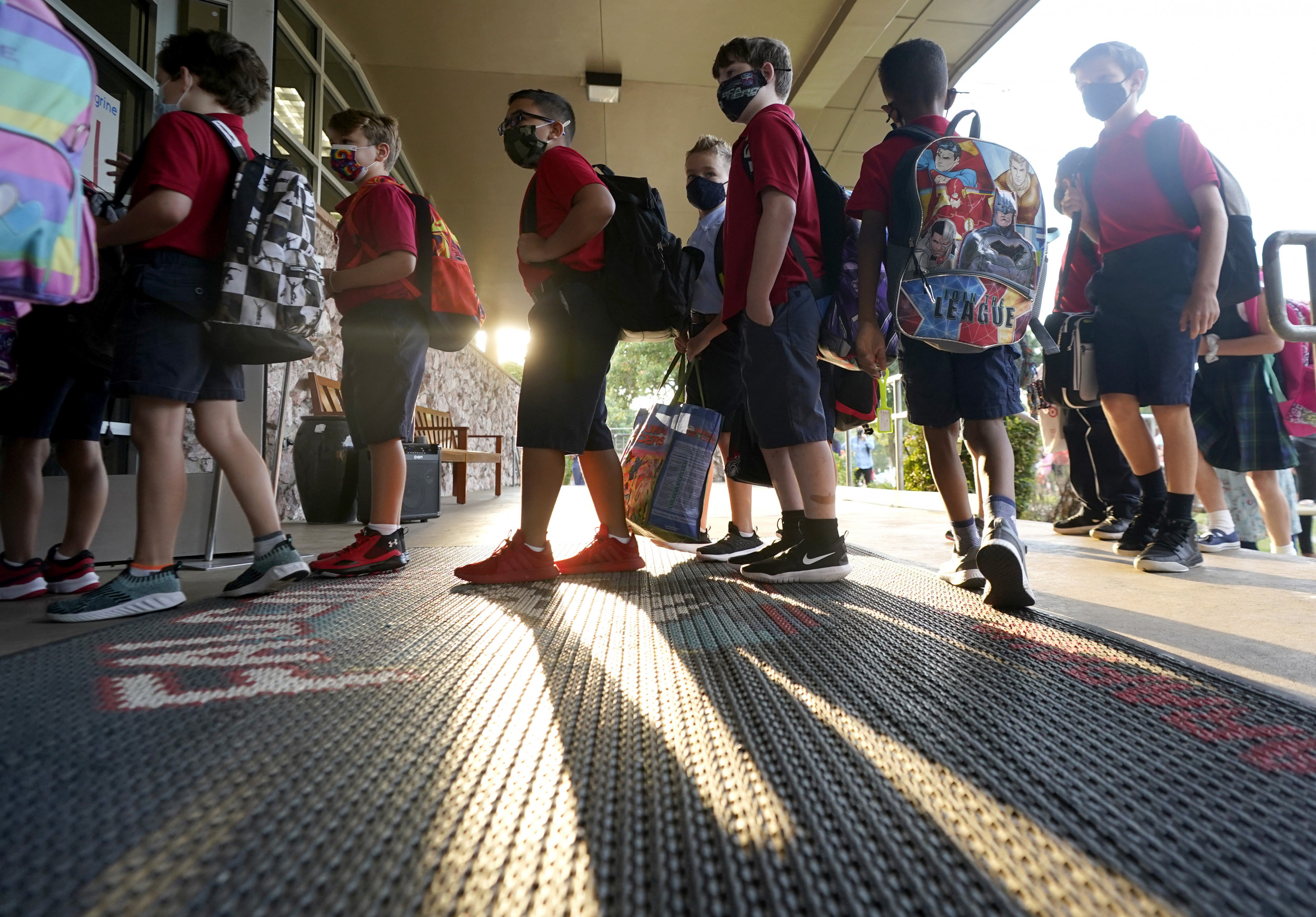 Like Florida, Texas' Largest School Districts Defiant Over State's Mask ...