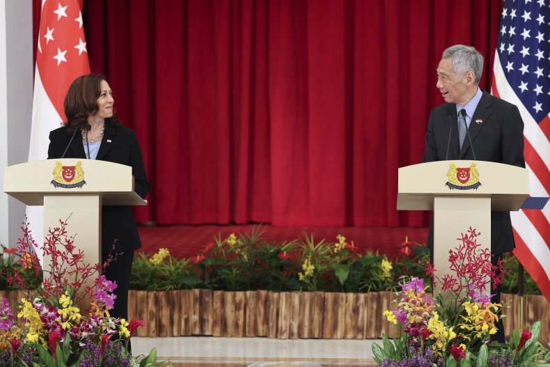 Vice President Kamala Harris with Singapore's Leader