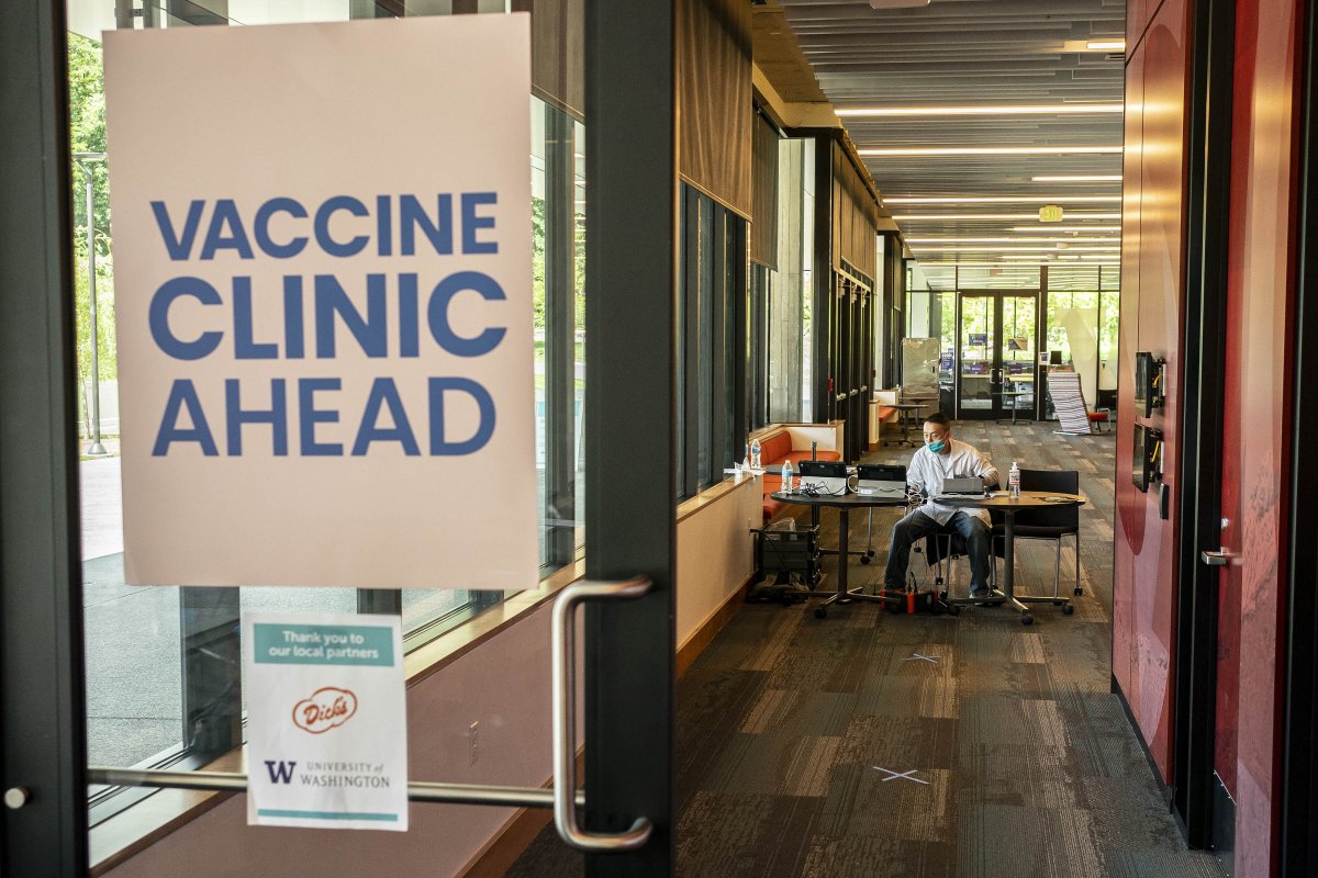 Washington vaccine, college