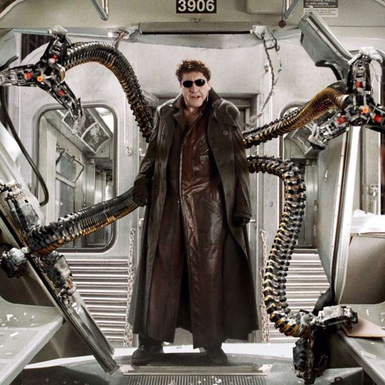 Alfred Molina on Filming SPIDER-MAN: NO WAY HOME as an Older Doc Ock -  Nerdist