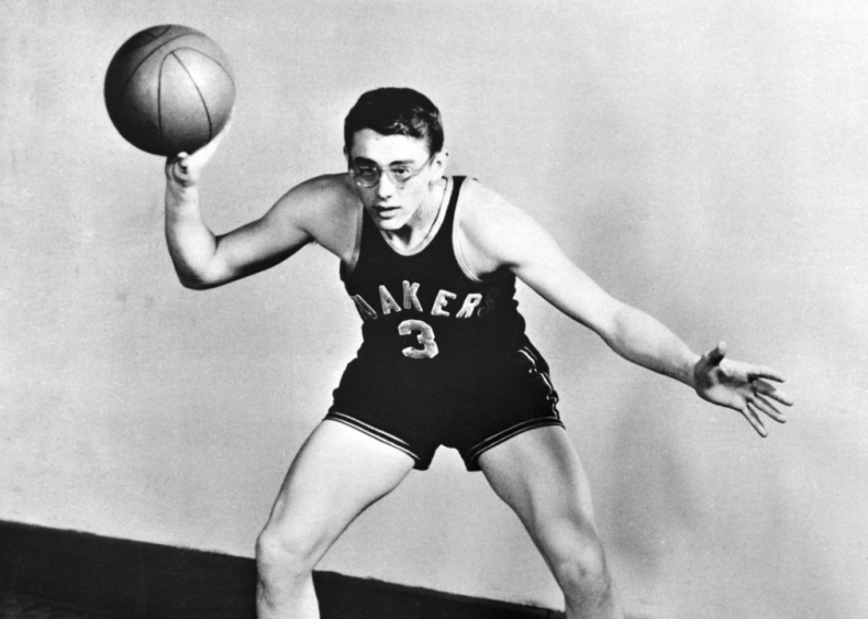 1940s: high school athlete and pole vault champion