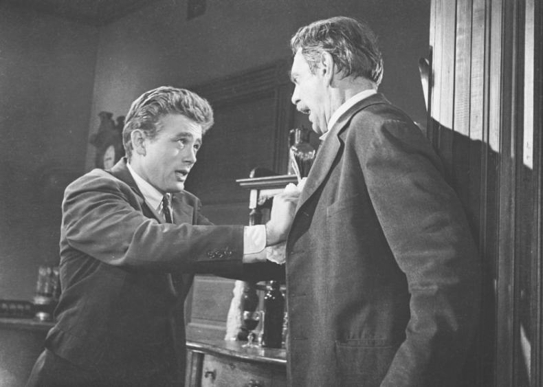 1955: Clashing with co-star Raymond Massey