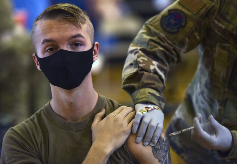 Military Members Get Vaccinated