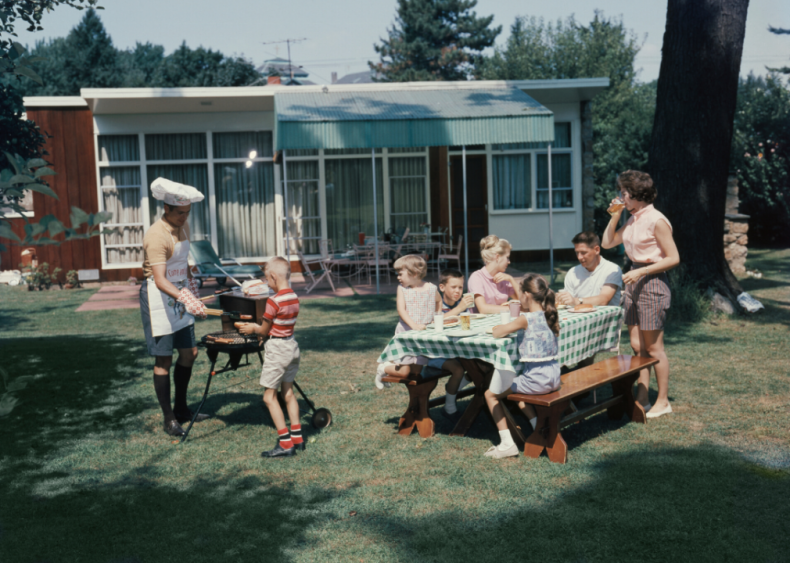 1961: Hurricane Esther and Hattie
