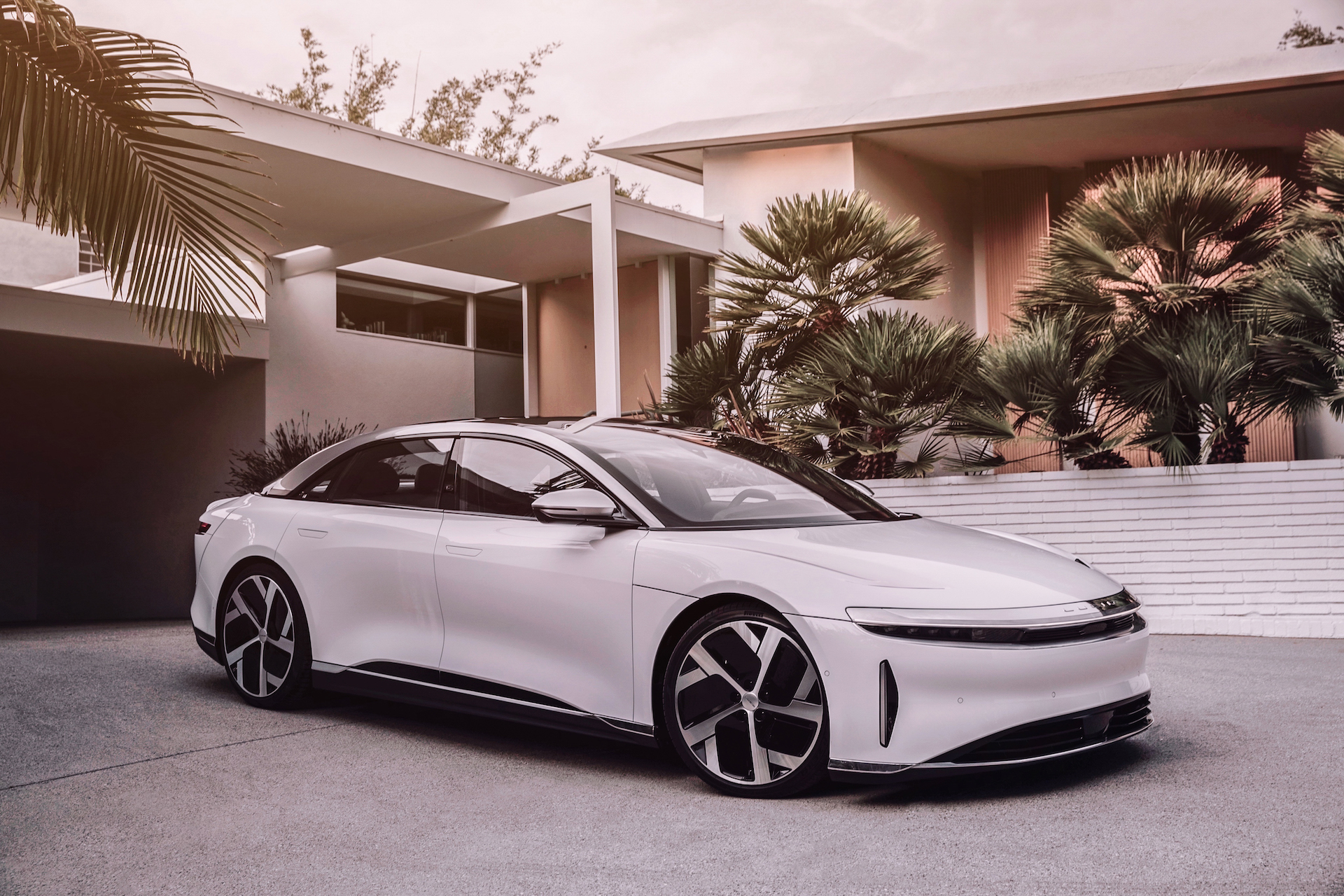 Lucid motors deals range