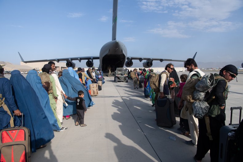 US Defence Force Assists In Ongoing Evacuations