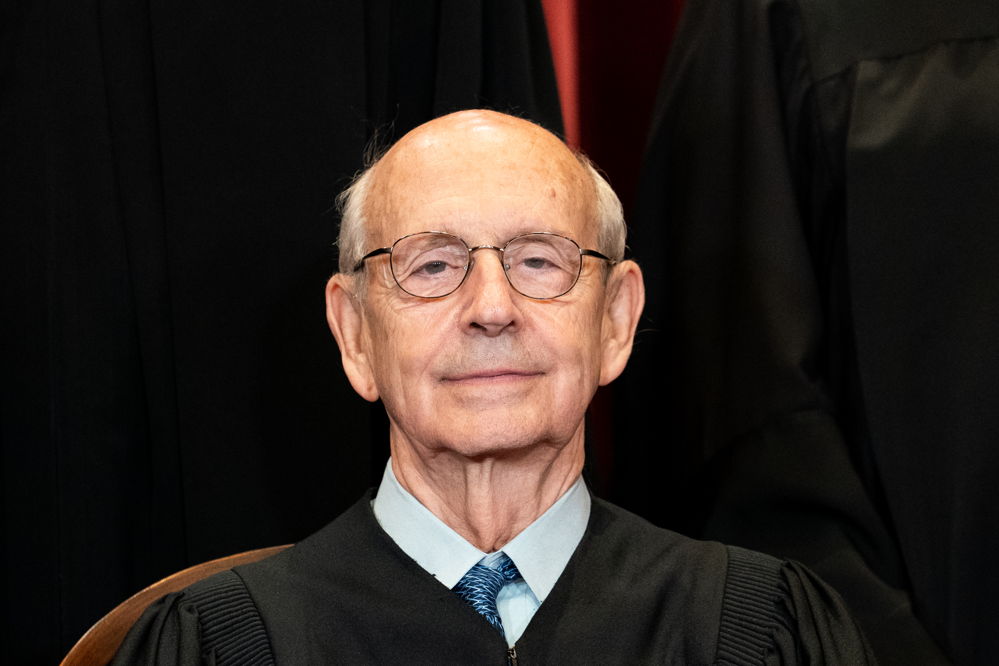 Supreme Court Justice Stephen Breyer Signals He'll Retire Before He ...