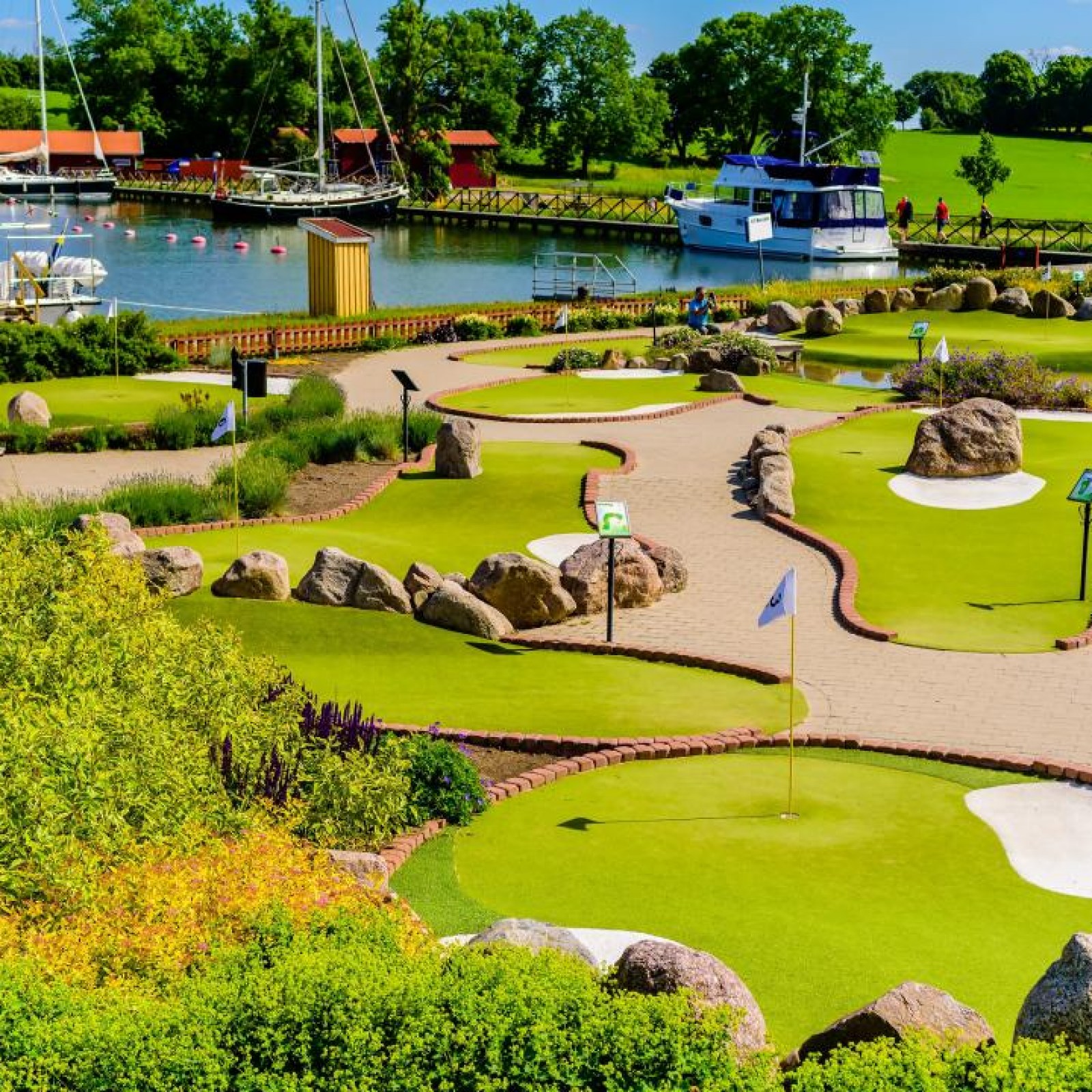 Mini Golf In NJ: Indoor Golf Spots To Get A Hole In One
