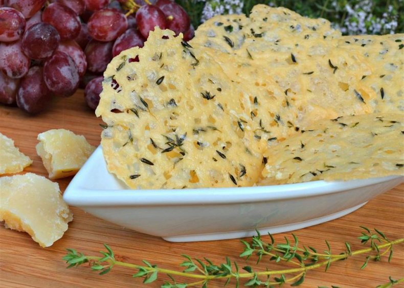 Parmesan thyme crisps