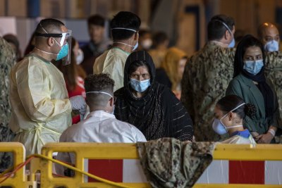 Afghan Refugees Receive COVID Test in Spain Afghan Refugees Receive COVID Test in Spain