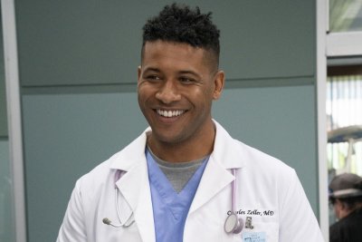 Jeffrey Bowyer-Chapman as Dr. Charles Zeller Jeffrey Bowyer-Chapman as Dr. Charles Zeller