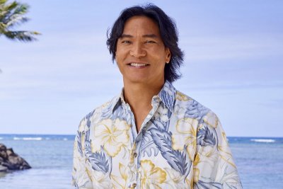 Jason Scott Lee as Benny Kameloha Jason Scott Lee as Benny Kameloha