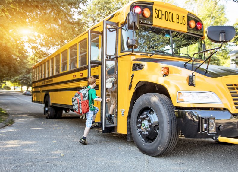 Students Stop Runaway School Bus 