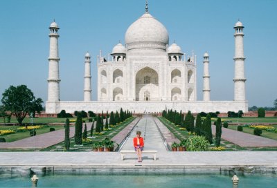 Princess Diana Sits Alone at Taj Mahal Princess Diana Sits Alone at Taj Mahal