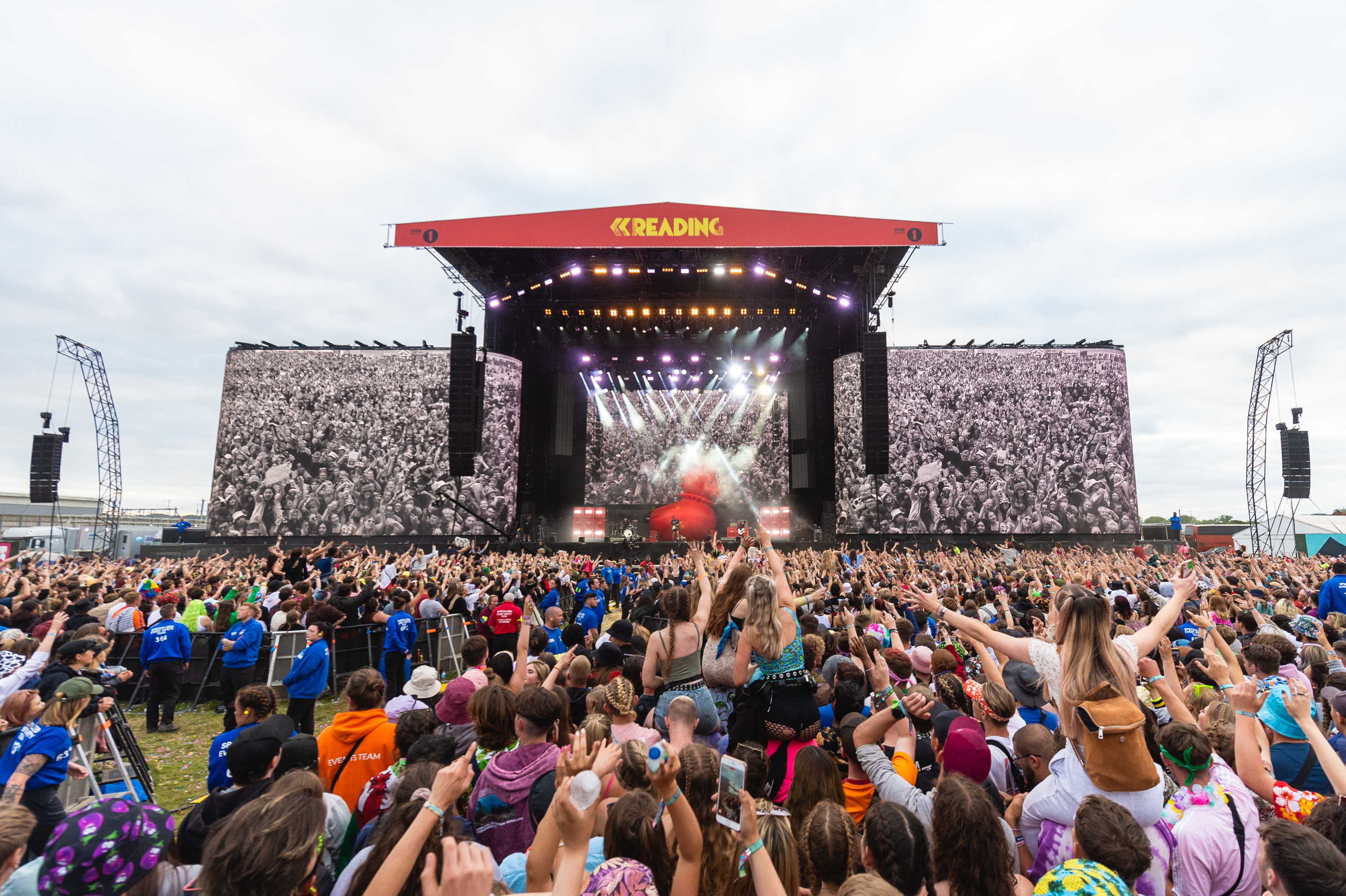 Reading festival. Фестивали Рединг и Лидс. Reading Leeds. Сцена фестиваля в Великобритании Форза 4.