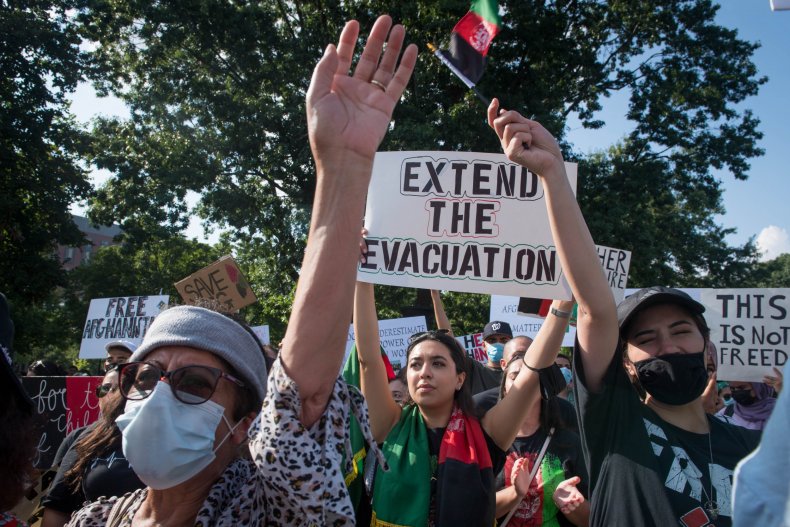  "Extend the Evacuation" of Afghanistan Sign