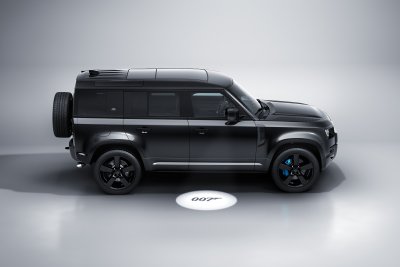 2022 Land Rover Defender V8 Bond Edition 2022 Land Rover Defender V8 Bond Edition