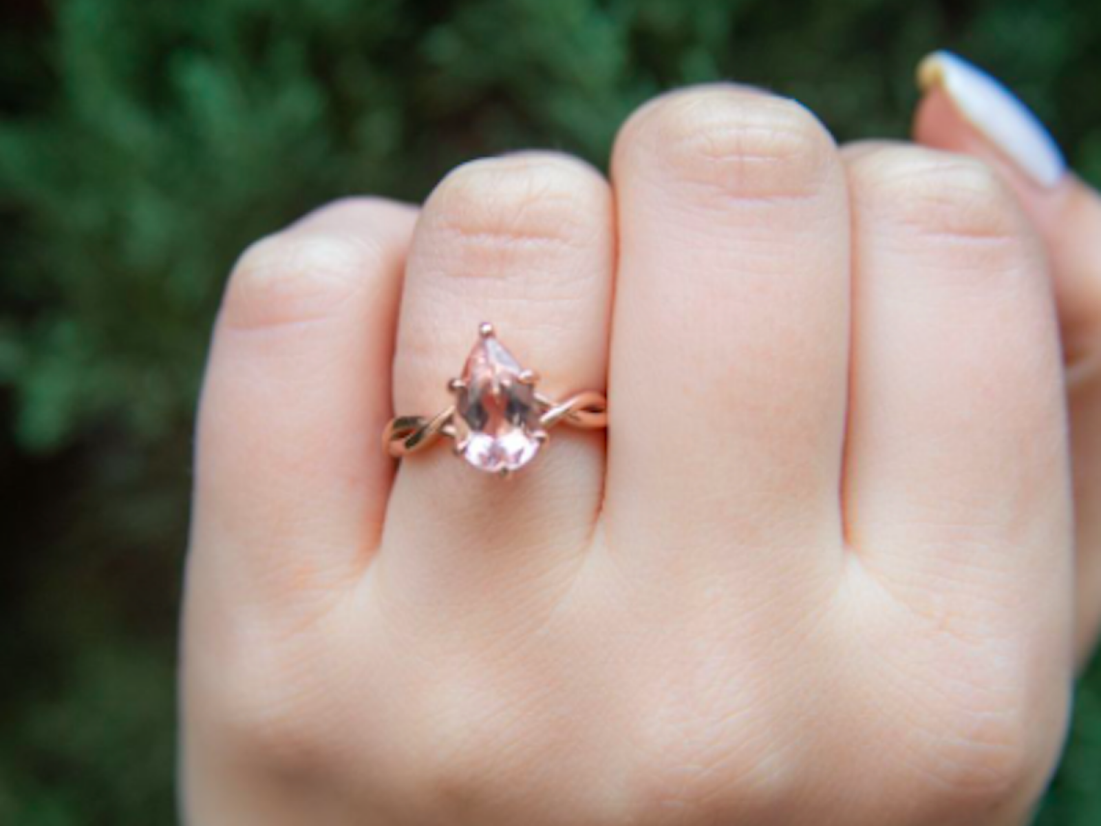 Beschikbaar Geestelijk vertrouwen The 13 Best Places to Buy Engagement Rings Online