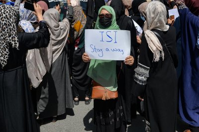Afghan women protest against Pakistan Afghan women protest against Pakistan